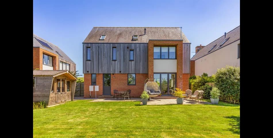 Property Image 0