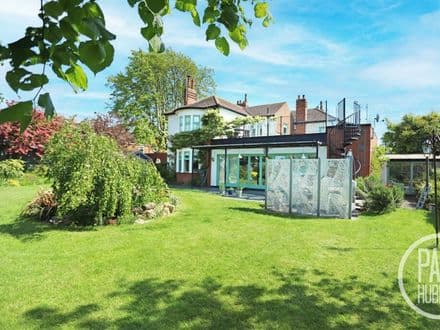 SIMON CONDITIONAL  Acton Road, Pakefield MR33