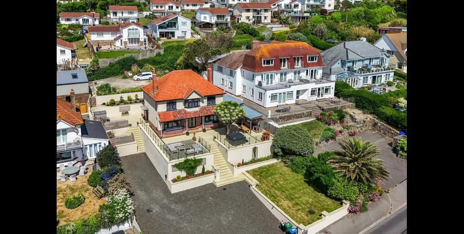 Property Image 0